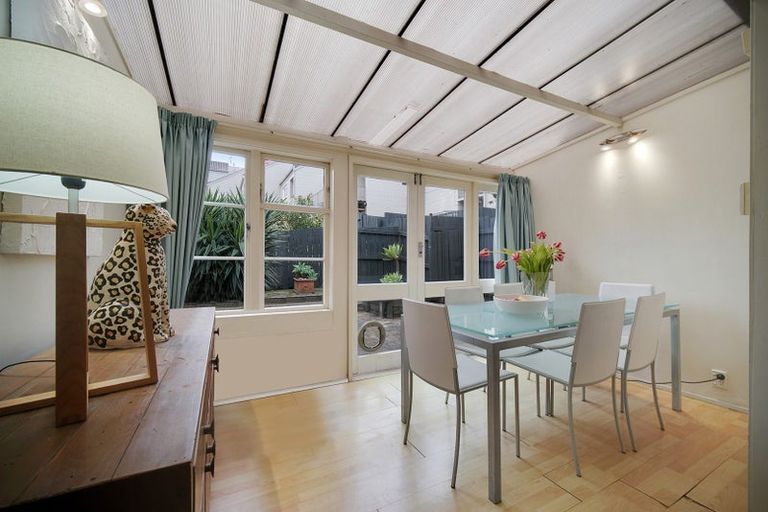 Photo of property in 15/8 Hamilton Road, Herne Bay, Auckland, 1011