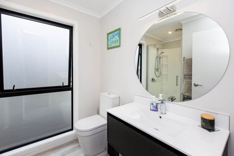 Photo of property in 8 Gloaming Lane, Wallaceville, Upper Hutt, 5018