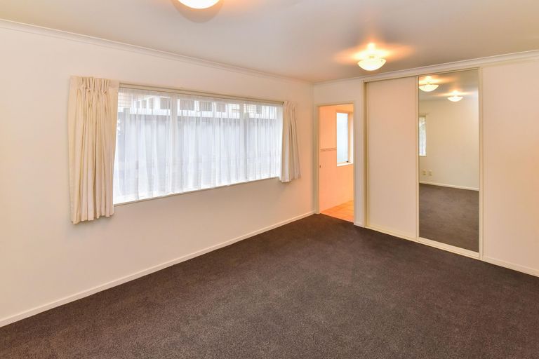 Photo of property in 8a Beach Road, Pahurehure, Papakura, 2113