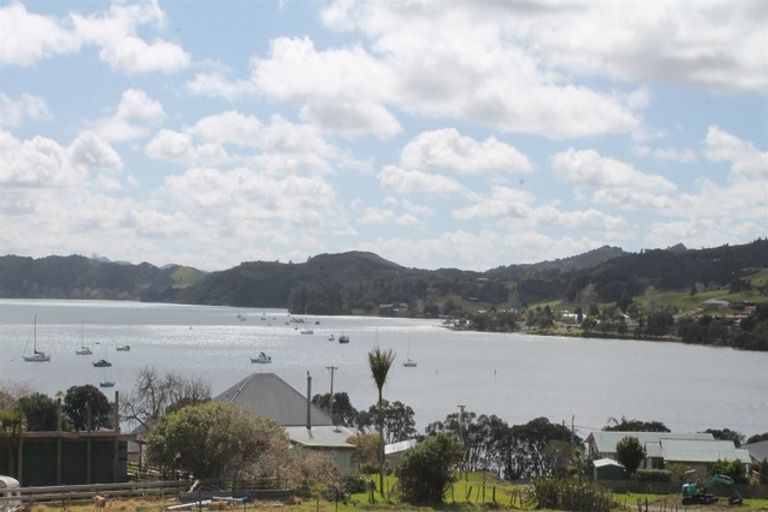 Photo of property in 10 Reotahi Road, Whangarei Heads, Whangarei, 0174