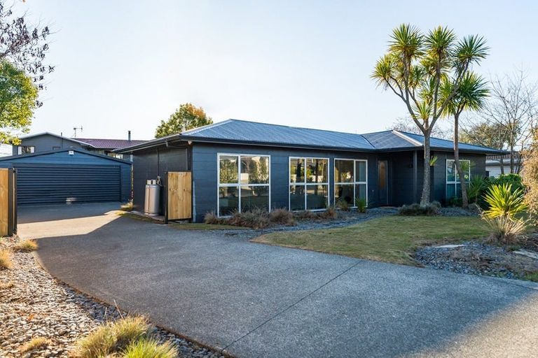 Photo of property in 23 Grace Crescent, Richmond Heights, Taupo, 3330