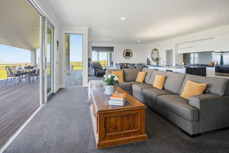 Photo of property in 766a Back Miranda Road, Pukorokoro / Miranda, Thames, 3576