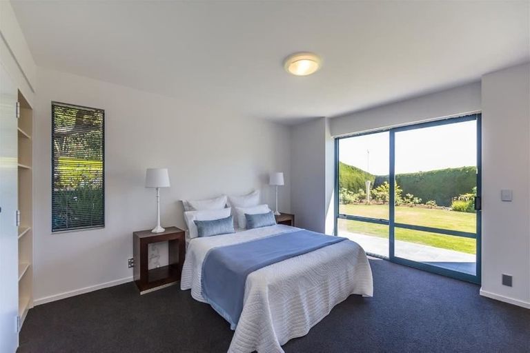 Photo of property in 142 Scarborough Road, Scarborough, Christchurch, 8081