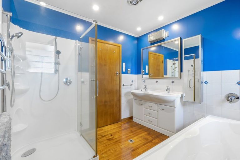 Photo of property in 15 Fraser Road, Papatoetoe, Auckland, 2025