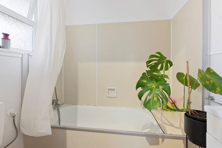 Photo of property in 28c Pah Road, Papatoetoe, Auckland, 2025