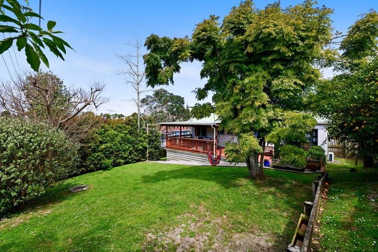 Photo of property in 94 Athena Drive, Totara Vale, Auckland, 0629