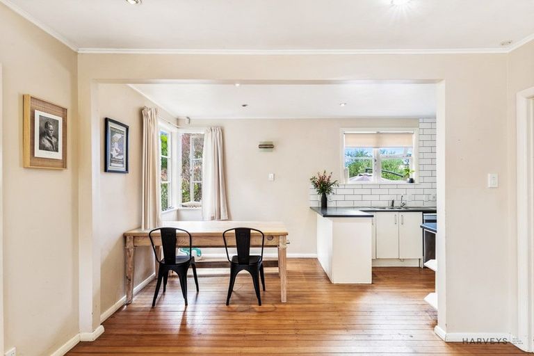 Photo of property in 76 Titirangi Road, New Lynn, Auckland, 0600