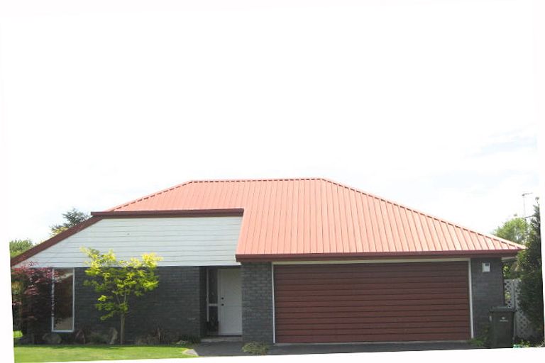 Photo of property in 32 Regency Crescent, Redwood, Christchurch, 8051