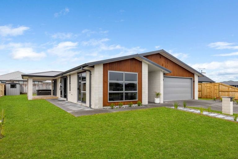 Photo of property in 36 Manawa Road, Papamoa Beach, Papamoa, 3118