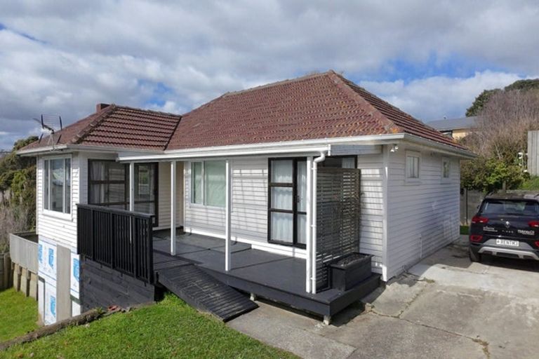 Photo of property in 13 Te Hiko Street, Takapuwahia, Porirua, 5022