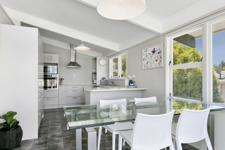 Photo of property in 5 Winston Street, Acacia Bay, Taupo, 3330
