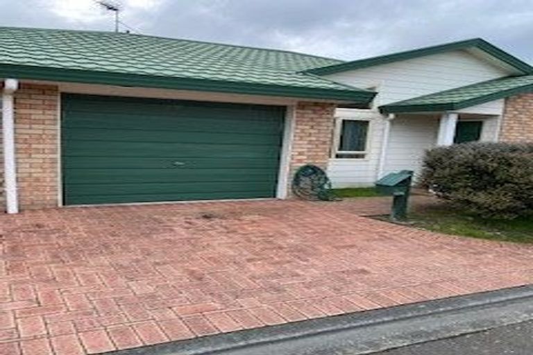 Photo of property in Miramar Villas, 3/3 Byron Street, Miramar, Wellington, 6022