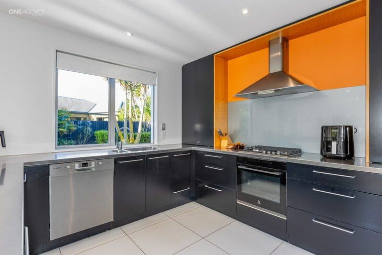 Photo of property in 74 Aston Drive, Waimairi Beach, Christchurch, 8083