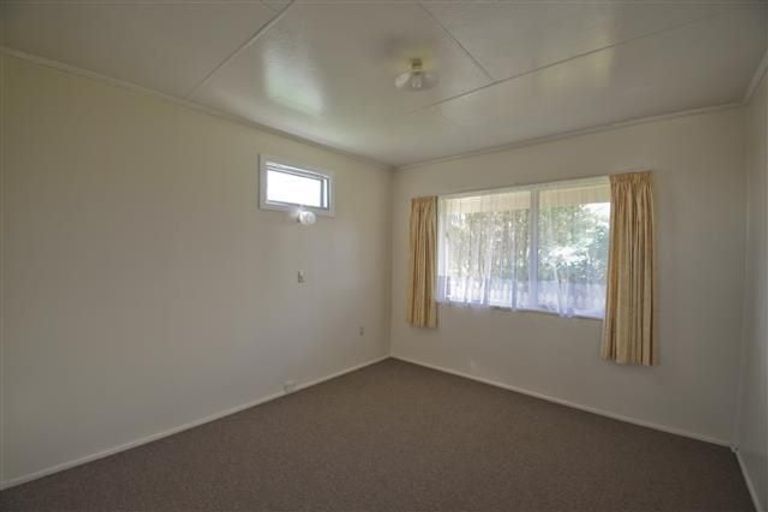 Photo of property in 18 Adkin Avenue, Levin, 5510