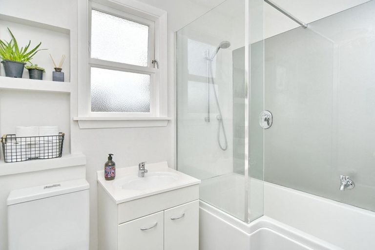 Photo of property in 28 Douglas Road, Amberley, 7410