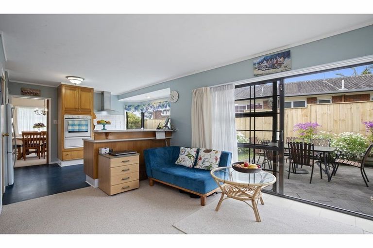 Photo of property in 6 Kuripaka Crescent, The Gardens, Auckland, 2105