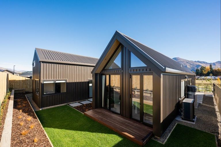 Photo of property in 18 Mason Street, Wanaka, 9305
