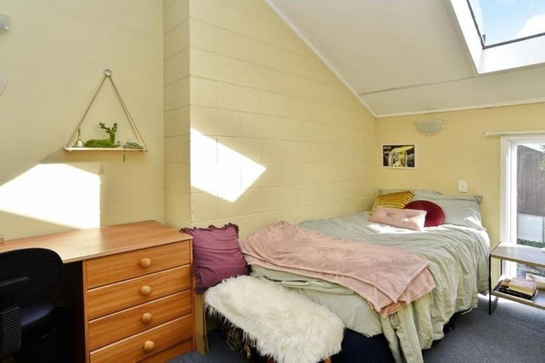 Photo of property in 2/4 Maidstone Road, Ilam, Christchurch, 8041