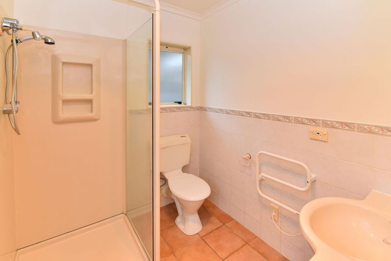 Photo of property in 8a Beach Road, Pahurehure, Papakura, 2113