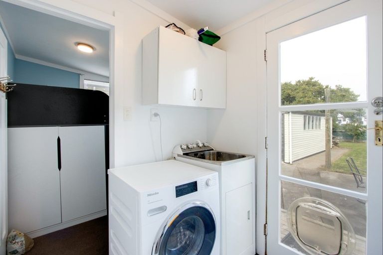 Photo of property in 10 Creagh Street, Te Awa, Napier, 4110