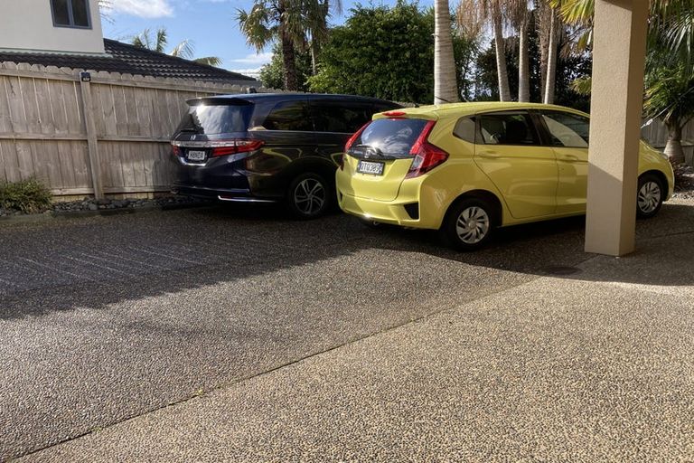 Photo of property in 88a Picasso Drive, West Harbour, Auckland, 0618