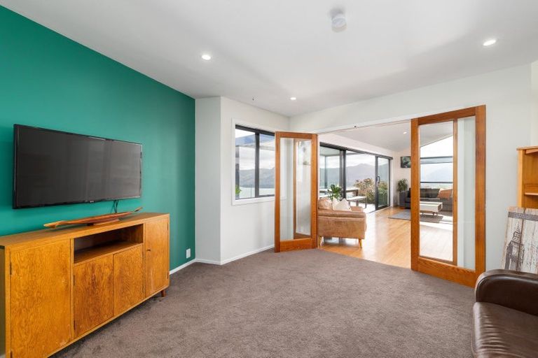 Photo of property in 16 Doris Faigan Lane, Charteris Bay, Lyttelton, 8971