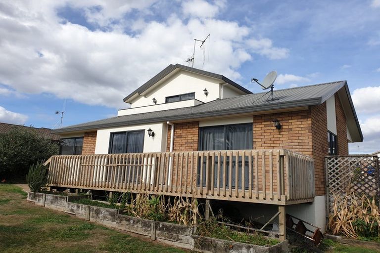 Photo of property in 27 Rosehill Place, Nawton, Hamilton, 3200