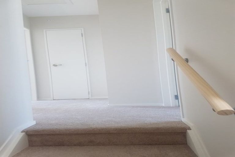 Photo of property in 16b Hollowout Street, Takanini, 2112