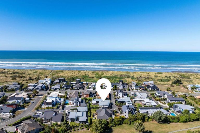 Photo of property in 101 Aston Drive, Waimairi Beach, Christchurch, 8083