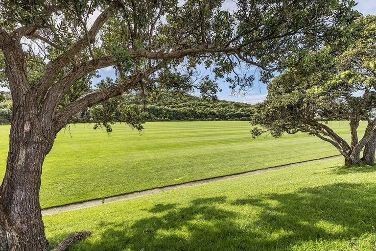 Photo of property in 110 Main Road, Titahi Bay, Porirua, 5022