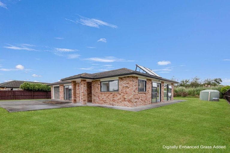 Photo of property in 19 Aitkenhead Court, Parakai, 0830