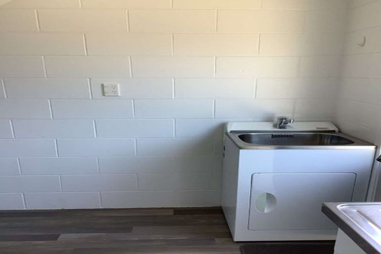 Photo of property in 2/86 Picton Avenue, Riccarton, Christchurch, 8011