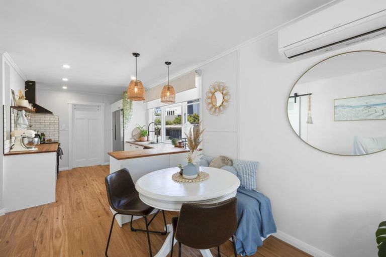 Photo of property in 7 Belt Road, Moturoa, New Plymouth, 4310