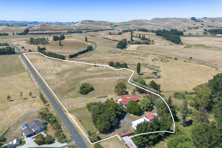 Photo of property in 85 Oruawharo Road, Takapau, Waipukurau, 4281