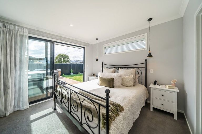 Photo of property in 117 Mawai Hakona Drive, Wallaceville, Upper Hutt, 5018
