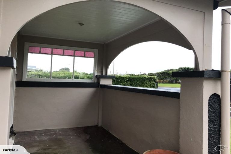 Photo of property in 174 Tasman Street, Opunake, 4616