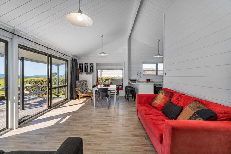 Photo of property in 114 Totara Place, Matarangi, Whitianga, 3592