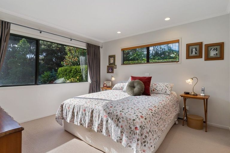 Photo of property in 11 Grovenor Drive, Orewa, 0931
