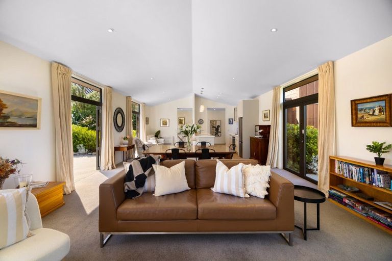 Photo of property in 47 Jacks Point Rise, Jacks Point, Queenstown, 9371