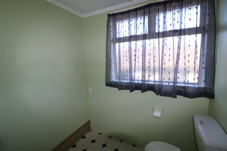 Photo of property in 6 Queens Crescent, Oamaru, 9400