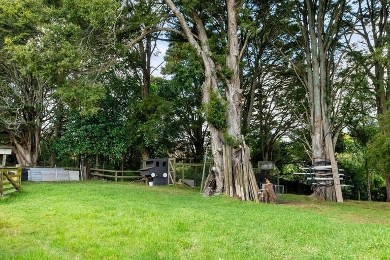 Photo of property in 252 Crane Road, Kauri, Kamo, 0185