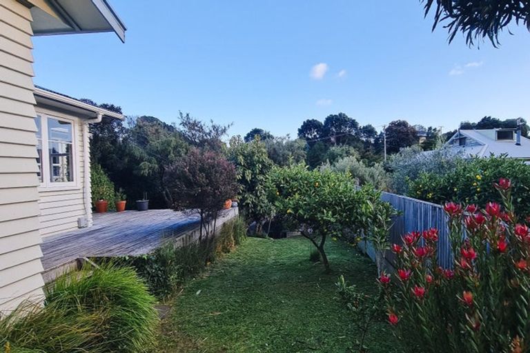 Photo of property in 46 Wellington Road, Paekakariki, 5034
