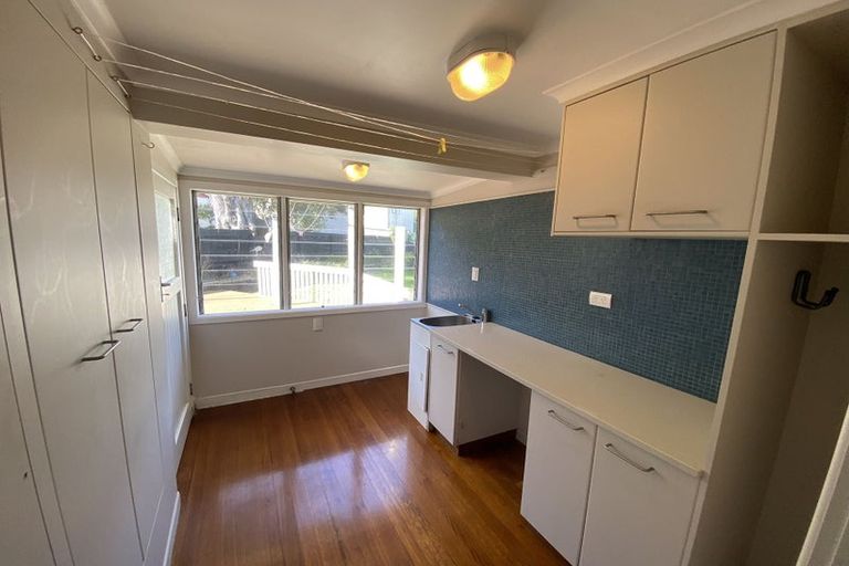 Photo of property in 1/110 Nile Road, Milford, Auckland, 0620