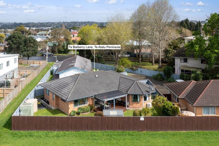Photo of property in 7a Barberry Lane, Te Atatu Peninsula, Auckland, 0610