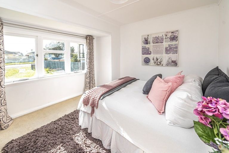 Photo of property in 20 Manuka Street, Castlecliff, Whanganui, 4501