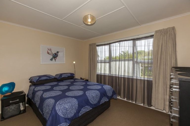Photo of property in 14 Arawhata Road, Paraparaumu, 5032