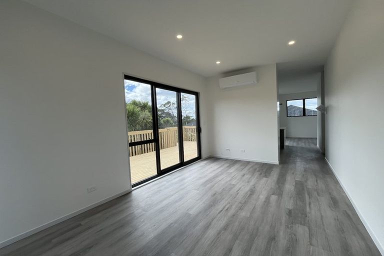 Photo of property in 10d Mantra Road, Massey, Auckland, 0614