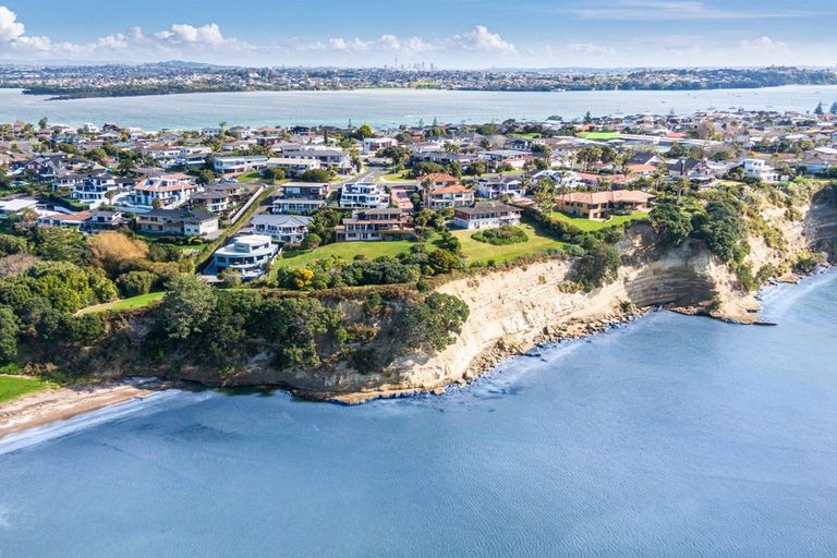Photo of property in 156 Clovelly Road, Bucklands Beach, Auckland, 2012