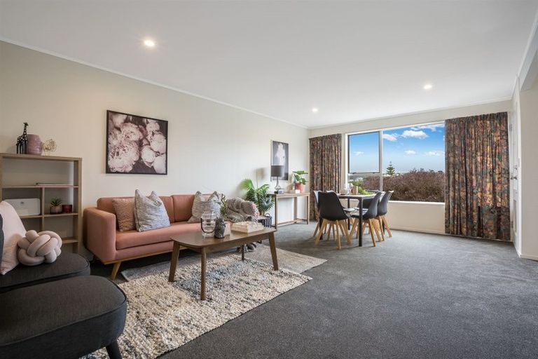 Photo of property in 3/52 Penryn Drive, Camborne, Porirua, 5026