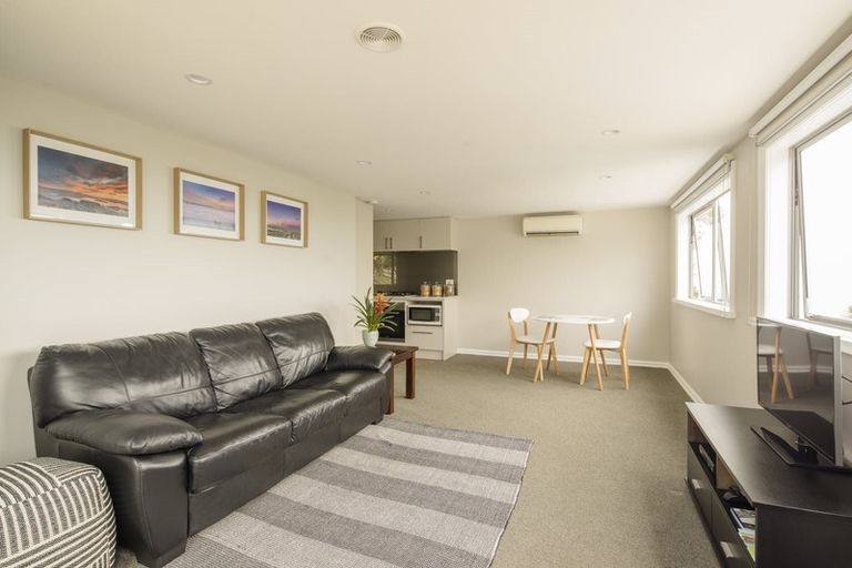 Photo of property in 170 Mount Pleasant Road, Mount Pleasant, Christchurch, 8081